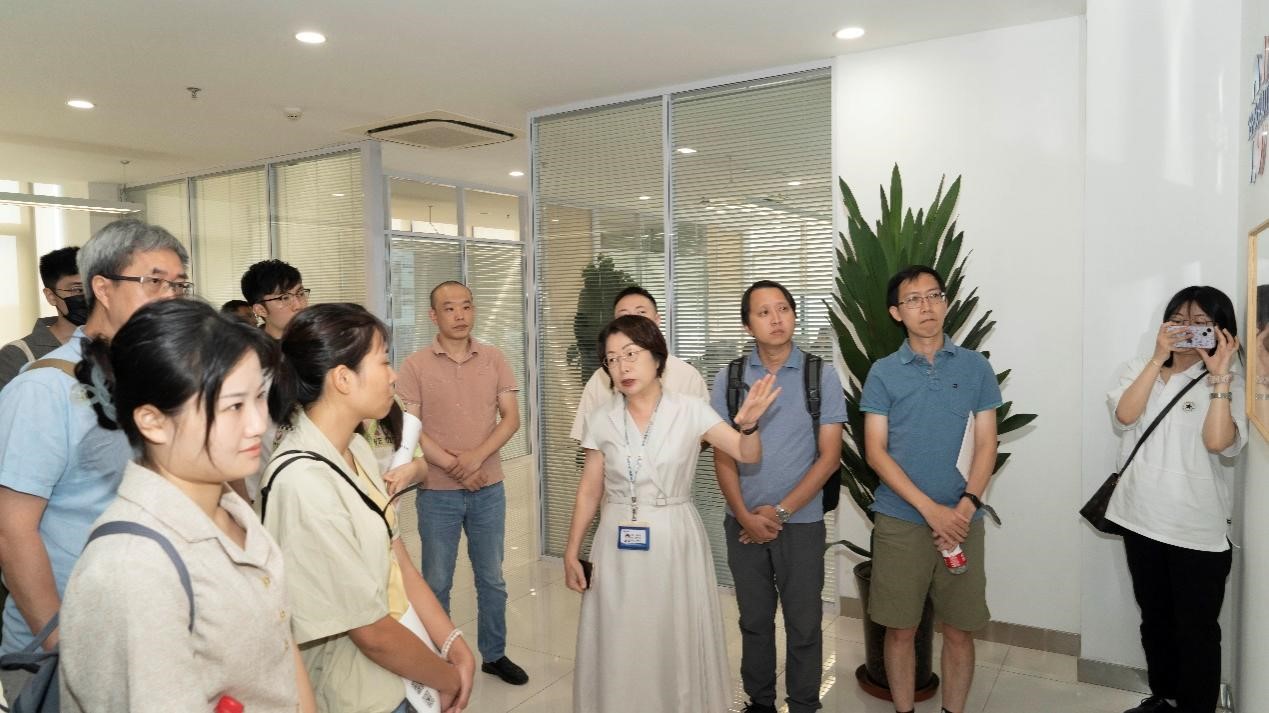 澳门历史西席国情研修班莅临尊龙凯时人生就是搏科技旅行考察